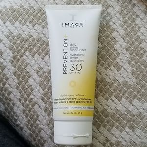 IMAGE Prevention + daily tinted moisturizer